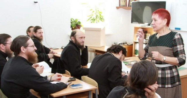 Начались курсы марийского языка для священнослужителей