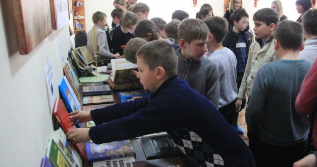 В Шахтинской епархии литературно-музыкальным проектом отметили День православной книги