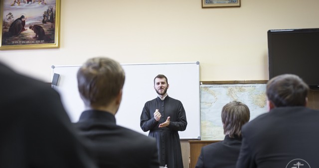 В Санкт-Петербургской духовной академии открылись курсы по изучению русского жестового языка
