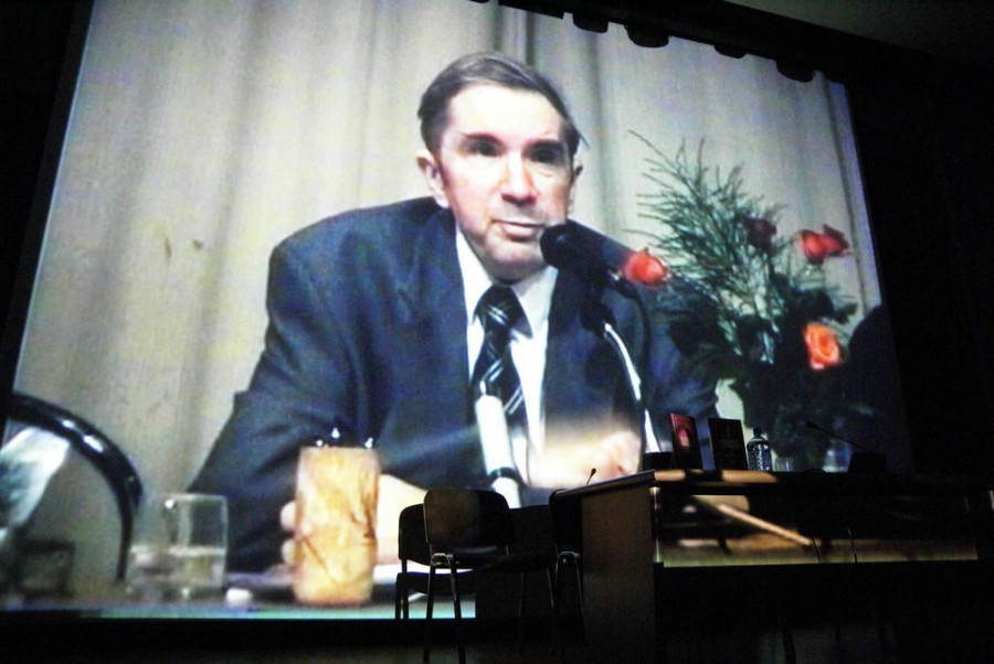 Видеозапись выступления д.филол.н. академика С.С.Аверинцева на конференции "Язык церкви" (1998)