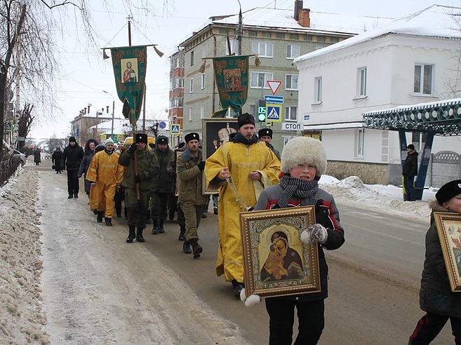 В Ливенском благочинии молитвенно почтили память невинно убиенных казаков