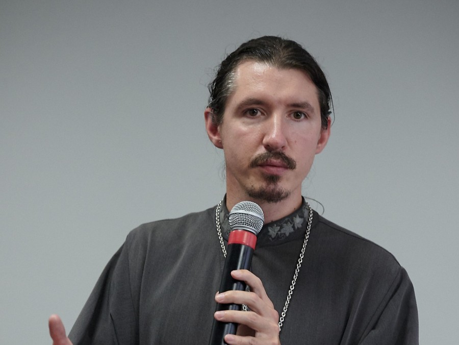 Священник Виктор Гавриш