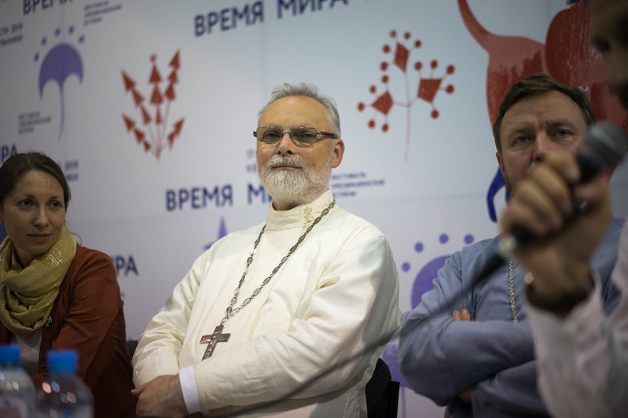Священник Георгий Кочетков на фестивале «Преображенские встречи». Фото: s-t-o-l.com