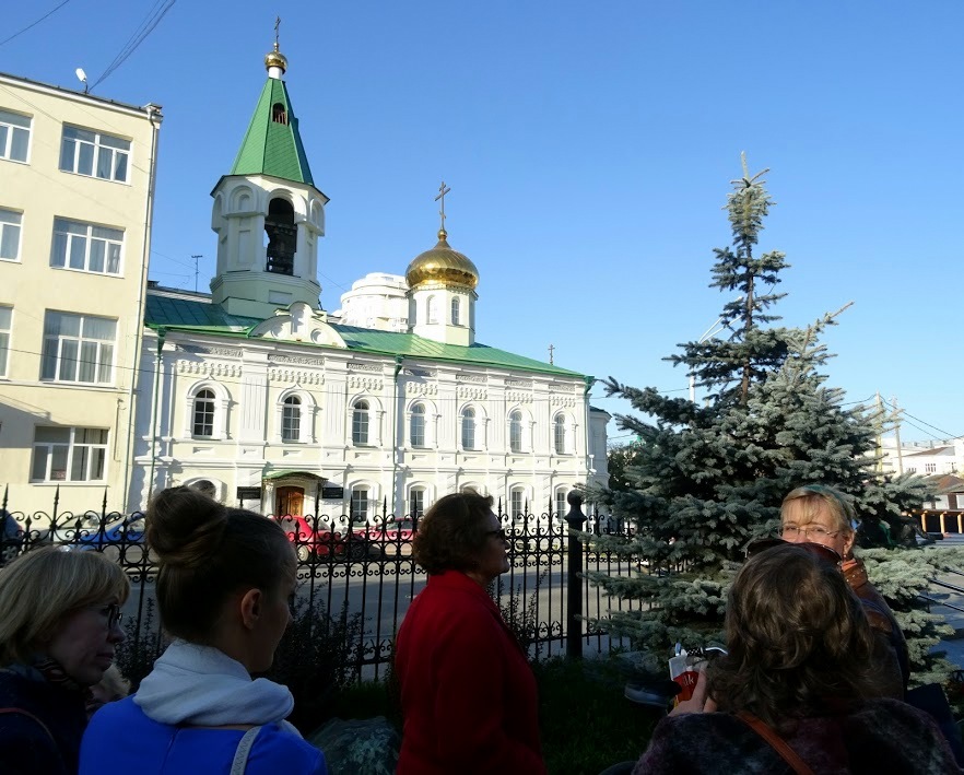 Храм во имя свт. Николая Чудотворца, ранее - Нуровский приют для детей с домовой церковью