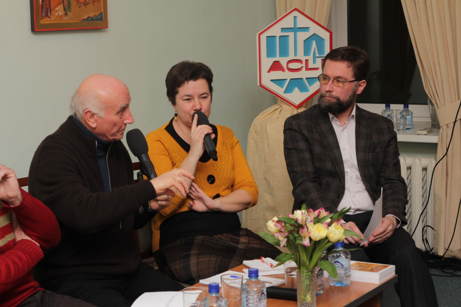 Слева - Джованни Бьянки, справа - Дмитрий Гасак. Встреча ACLI и Преображенского братства. Москва, 2014 год