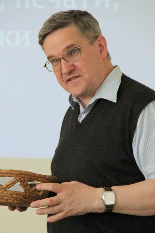 Владимир Лавренов