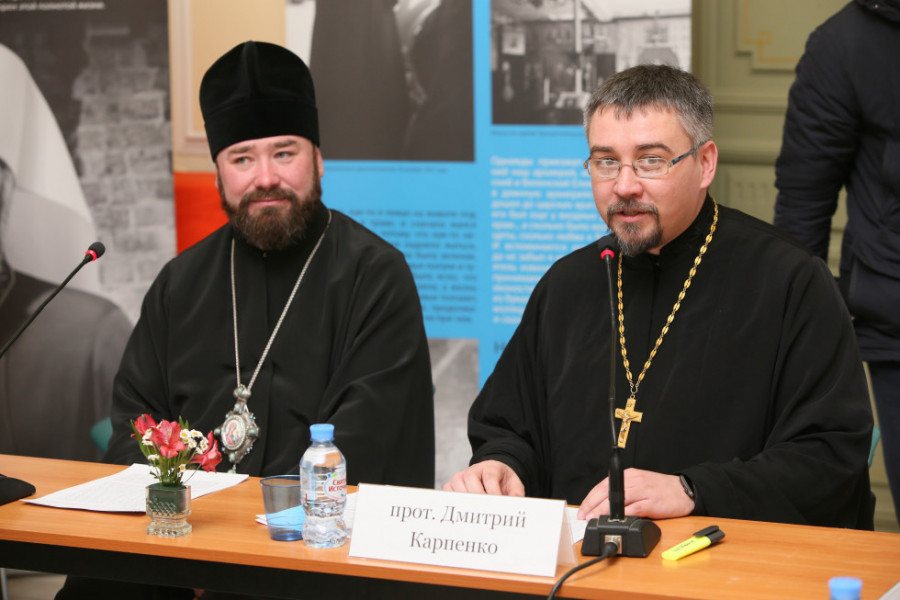 Епископ Губкинский и Грайворонский Софроний и протоиерей Дмитрий Карпенко