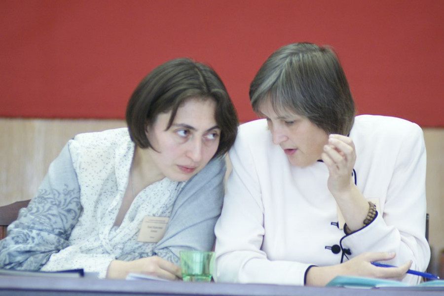 Слева направо: Анна Алиева, Юлия Балакшина