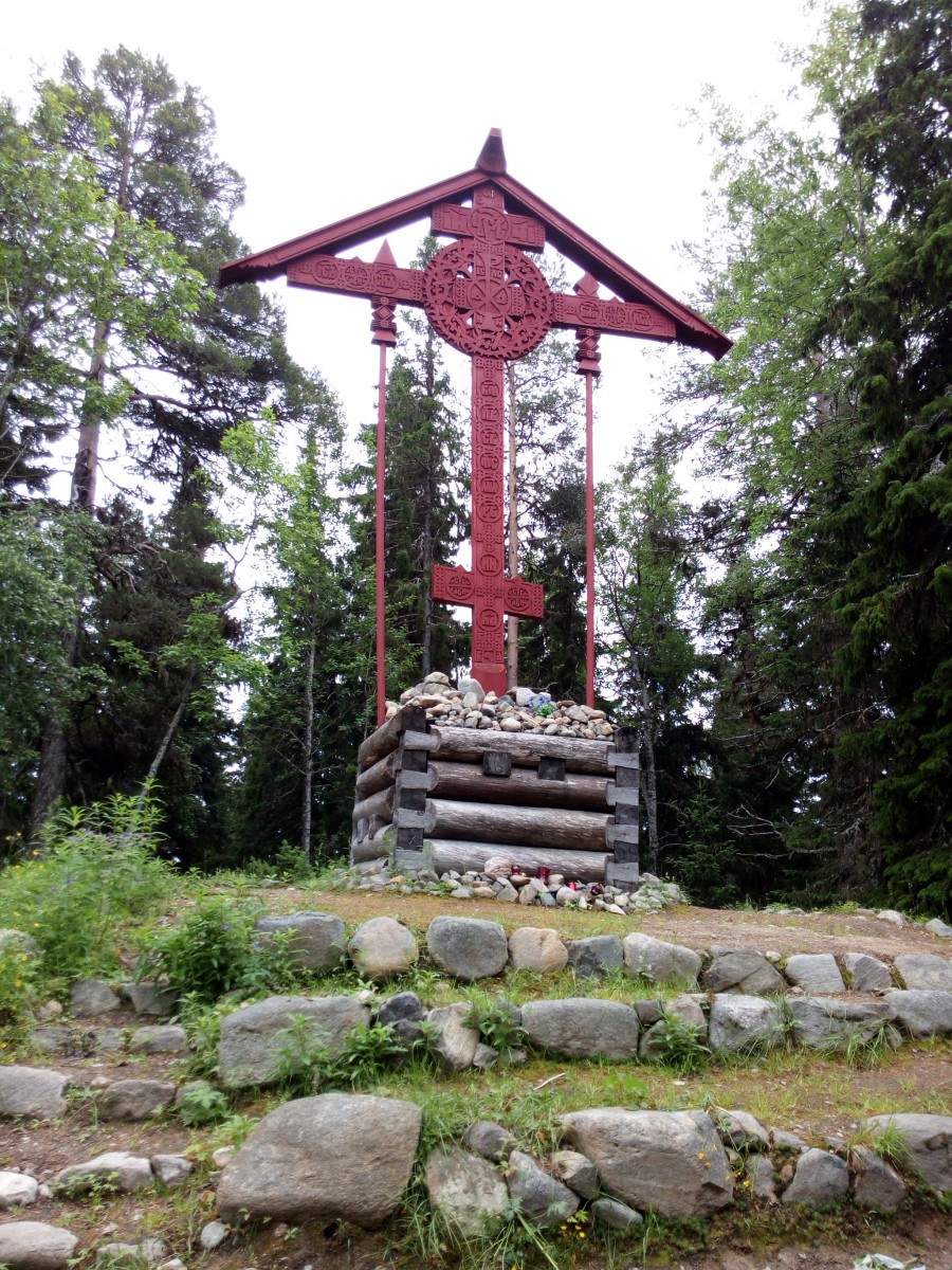 Поклонный крест на Секирной горе