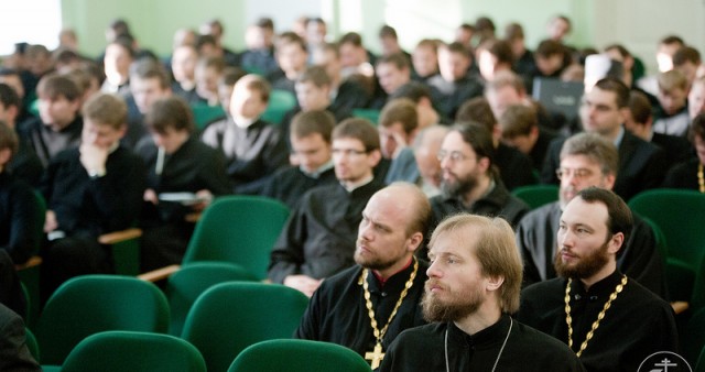 Заведующий кафедрой церковно-исторических дисциплин СФИ принял участие в ежегодной научно-богословской конференции СПбДА 