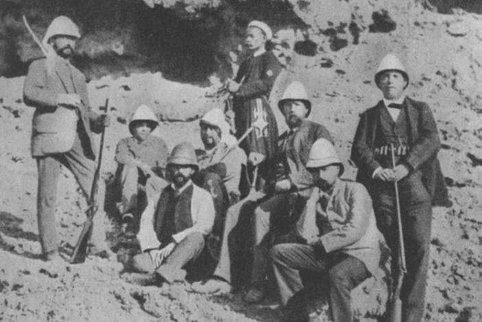 Роберт Кох (третий справа) в немецкой медицинской экспедиции в Египет для изучения эпидемии холеры, 1884 год. Фото: Wikimedia Commons