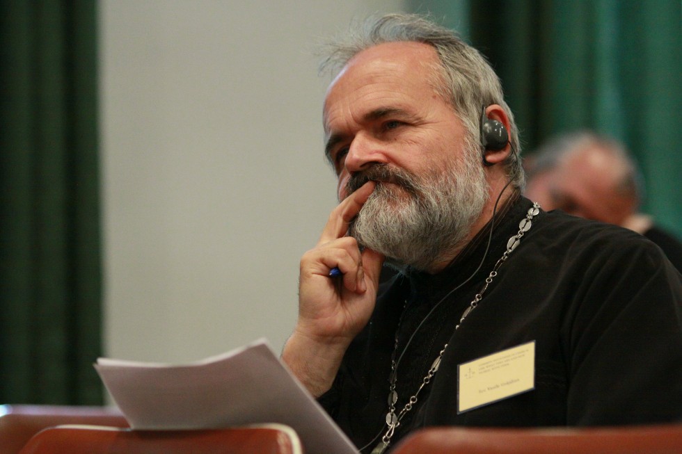 Священник Василе Грэждян