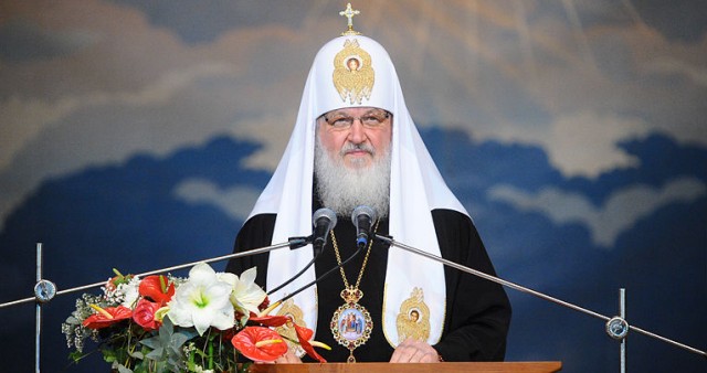 Патриарх Кирилл: Служение мирян не менее важно, чем служение священнослужителя