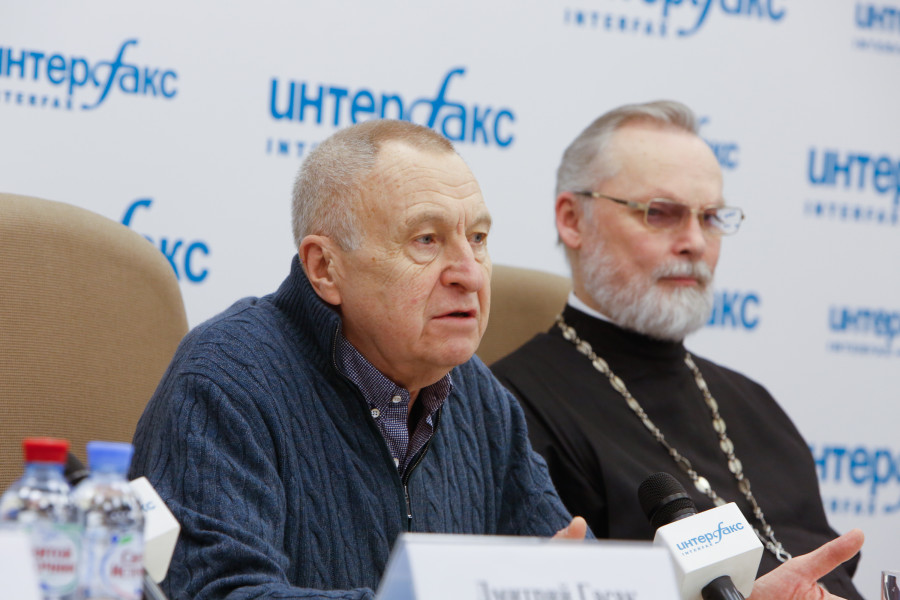 Andrey Smirnov, Fr Georgy Kochetkov
