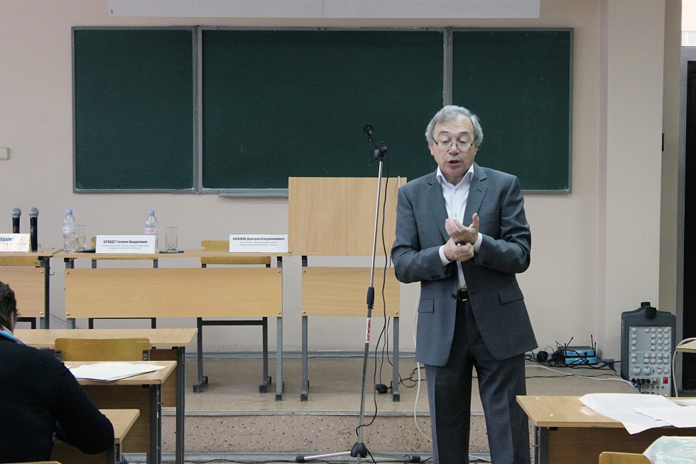 Лев Абрамович Закс, доктор философских наук, ректор Гуманитарного университета Екатеринбурга
